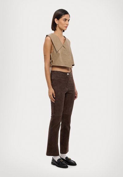 STUDIO ID PANTS - Kožne hlače - brown