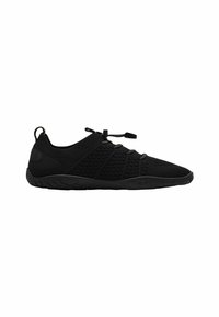 Scarpe sportive nere con tomaia in maglia strutturata, lacci regolabili e suola in gomma flessibile con battistrada a motivo.