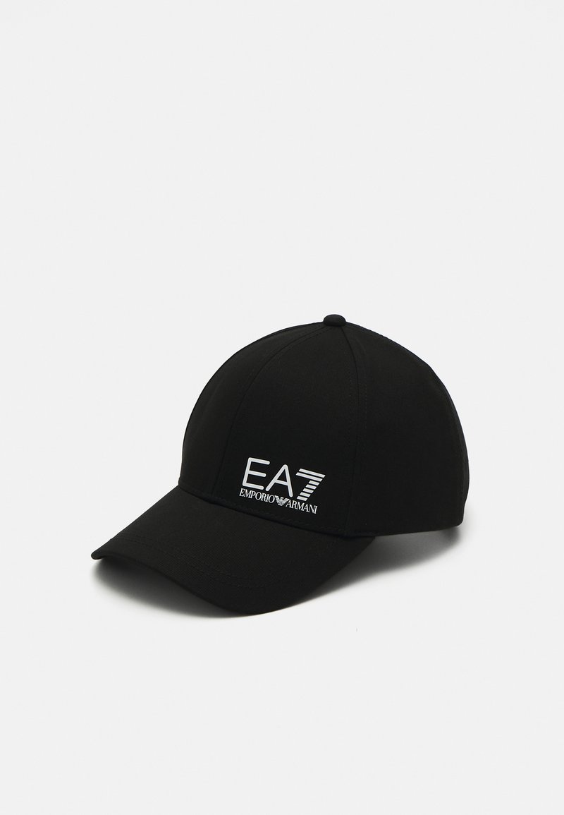 Fekete, ívelt karimájú anyag baseballsapka. Elöl fehér EA7 Emporio Armani logóval. Strukturált dizájn, tetején gombbal.