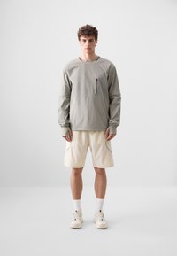 Thumbnail Image 3