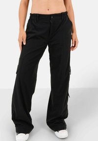 Unselected, black