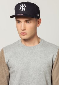 New Era - KAPPE 9FIFTY NEW YORK YANKEES - Cap - dunkelblau Thumbnail Image 1