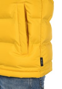 INDICODE JEANS IDIULIUS - Veste sans manches - lemon pie