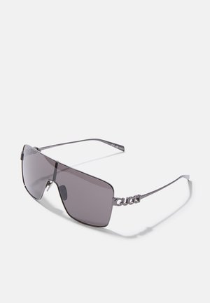 Sonnenbrille mit grauem Shield-Glas, silbernem Metallrahmen und Logo-Akzenten an den Bügeln. Verfügt über ein zeitgemäßes, winkelförmiges Design.
