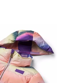 Molo HILO - Talvitakki - wavy rainbow