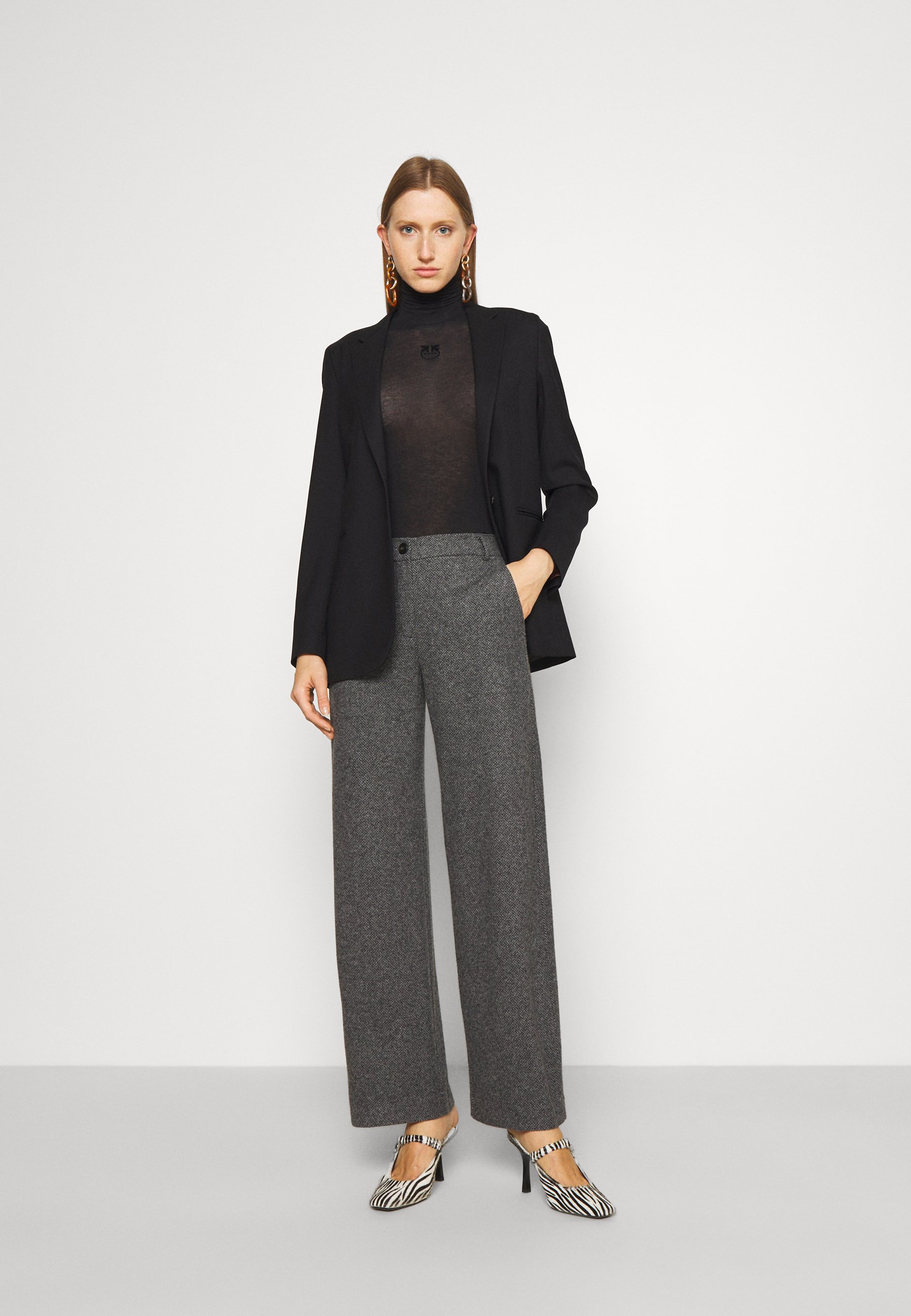 Maglione dolcevita, vinaccia – Opposti Boutique