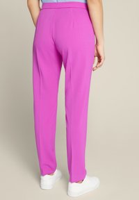 Elena Mirò DRITTI IN  - Stoffhose - fucsia
