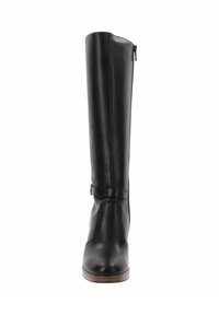Botte noire en cuir montant jusqu'au genou avec un bout rond, fermeture éclair sur le côté et une sangle au milieu ; dotée d'un talon en bois bas.