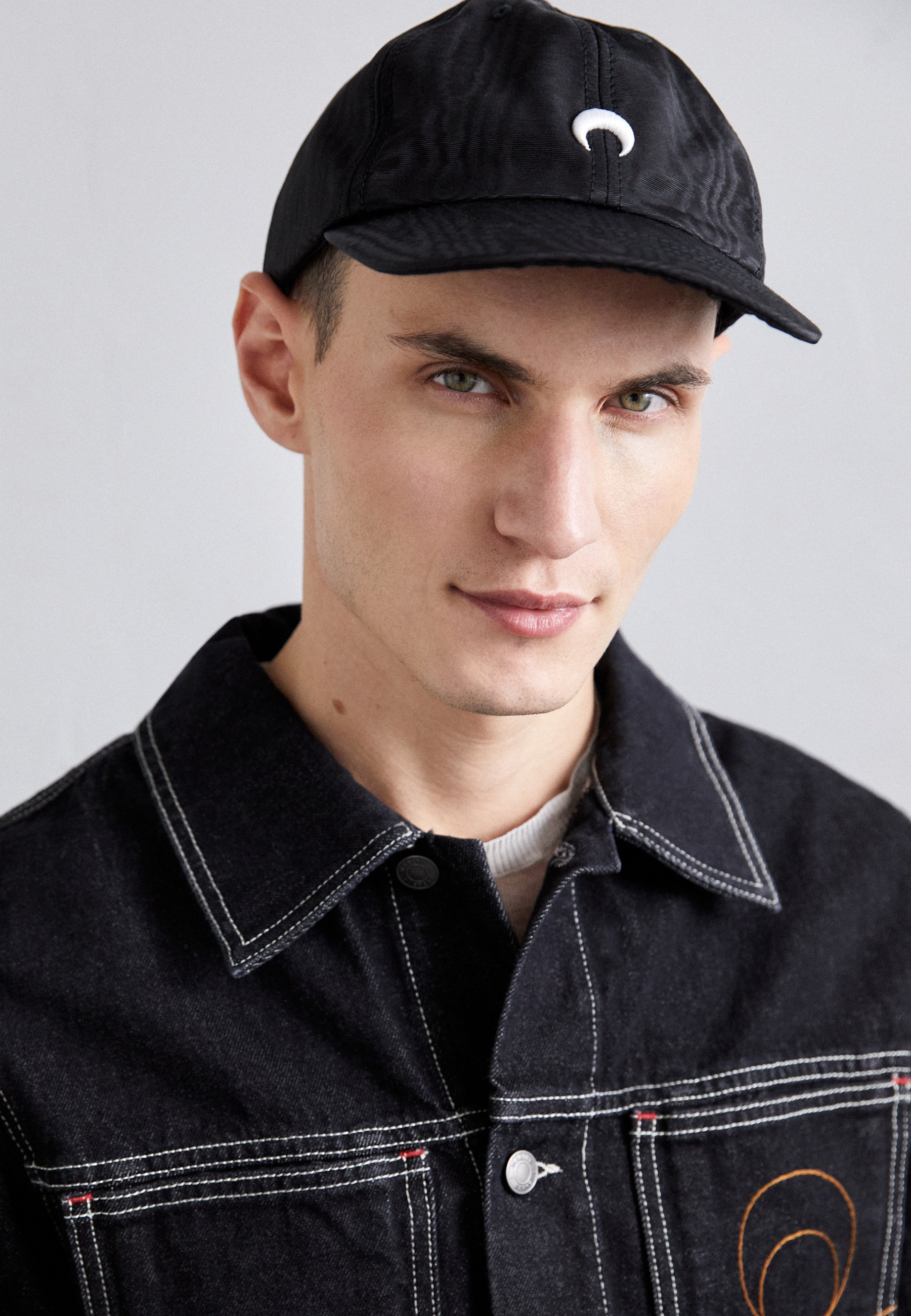 MARINE SERRE EUC - worn once! Regenerated Moire Baseball Cap in Black 360321137_5.jpg main image 3