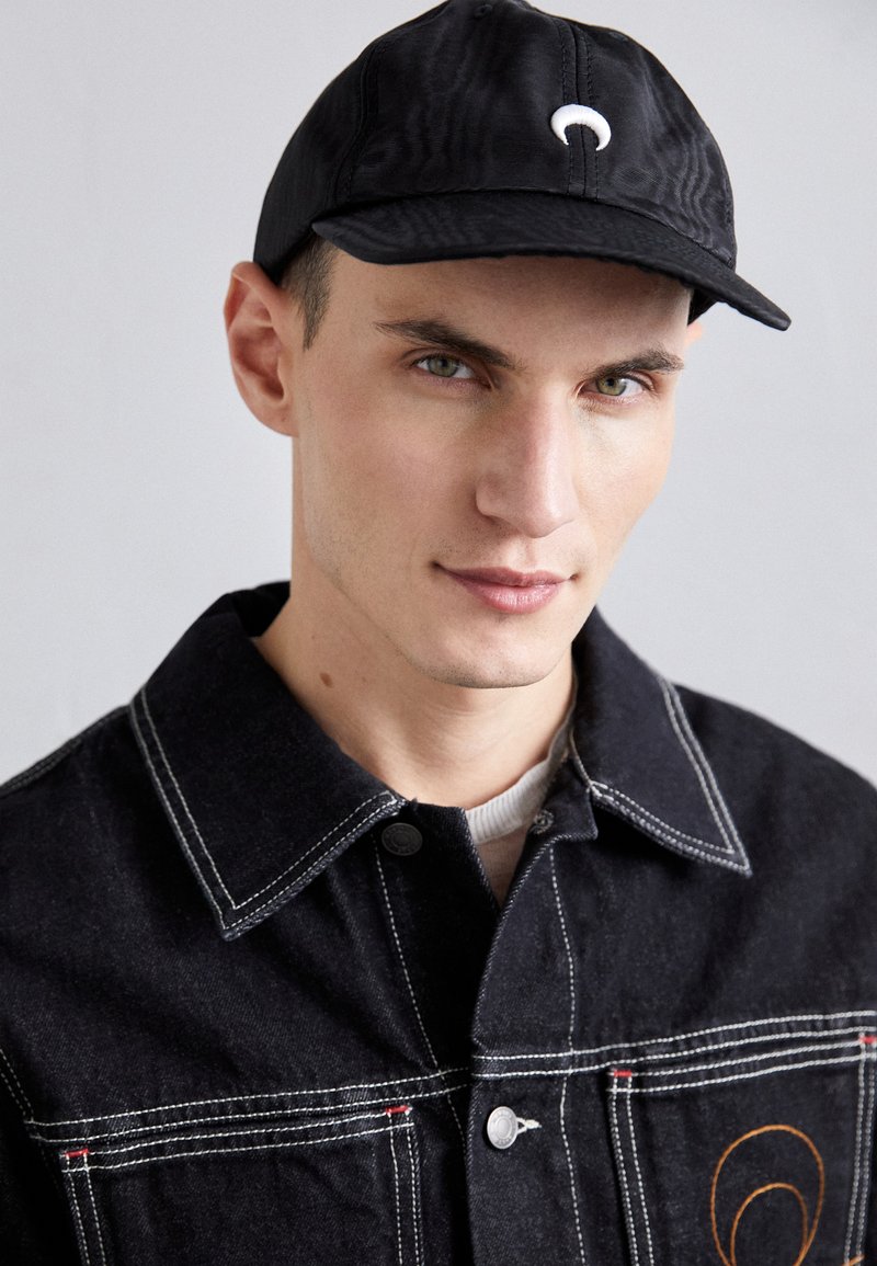 MARINE SERRE - RECYCLED BASEBALL UNISEX - Casquette - black, Agrandir