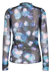 Maglietta a maniche lunghe in un tessuto grigio scuro con un motivo floreale nei toni di blu e rosa, caratterizzata da un colletto tondo e una leggera lucentezza.
