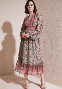 LELA Dnevna obleka - khaki