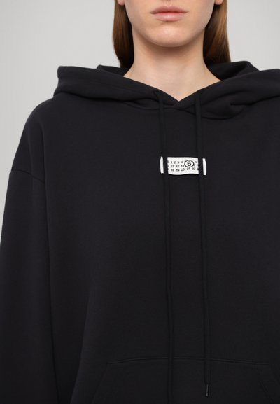 MM6 Maison Margiela Džemperis su gobtuvu - washed black