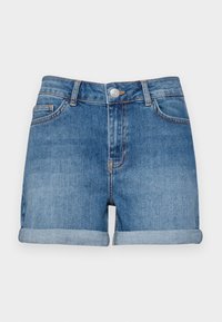 Shorts in denim blu chiaro con vita alta, orli arrotolati e design a cinque tasche. Chiusura con bottone metallico sul davanti e cuciture a contrasto.