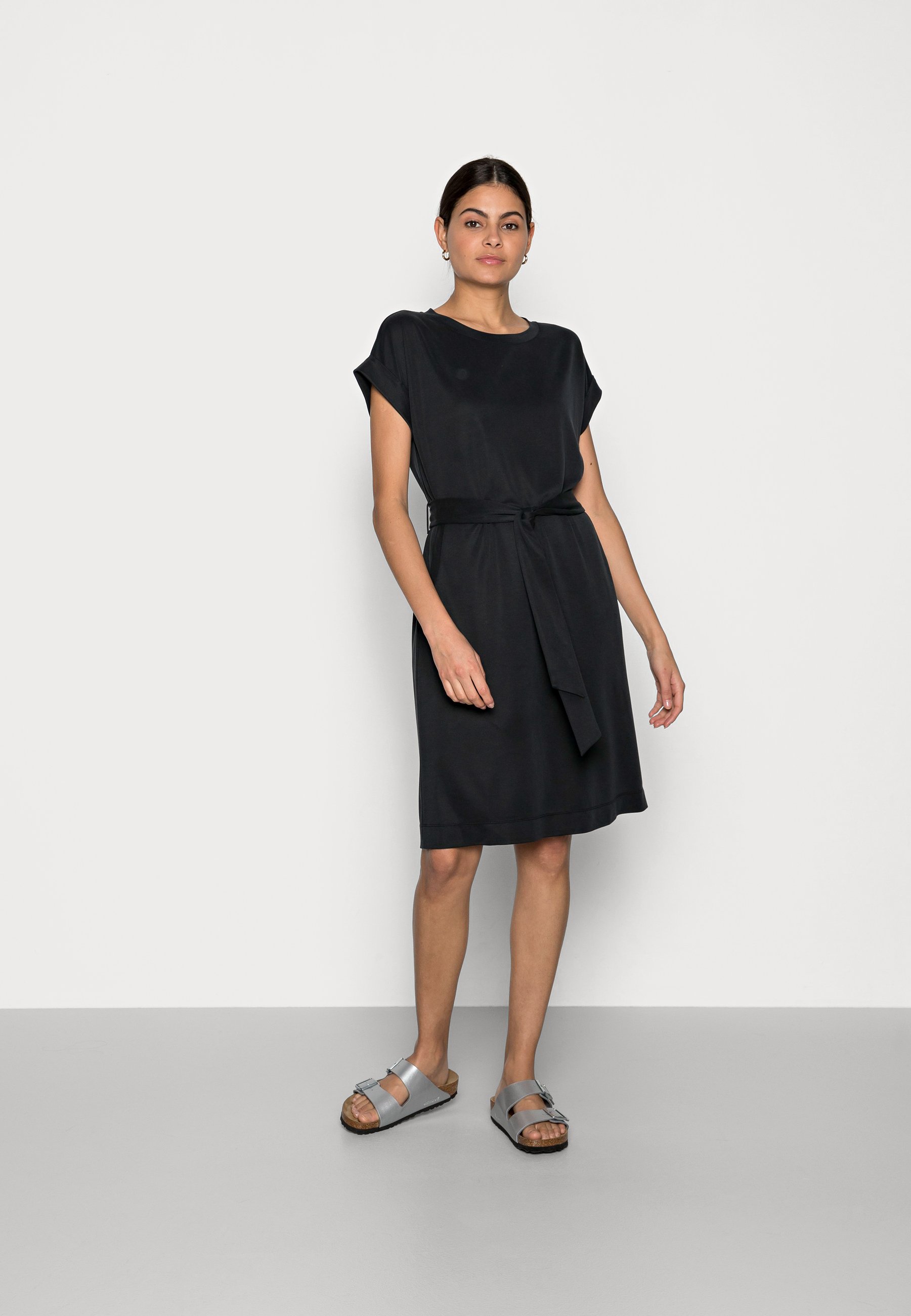 robe fourreau esprit