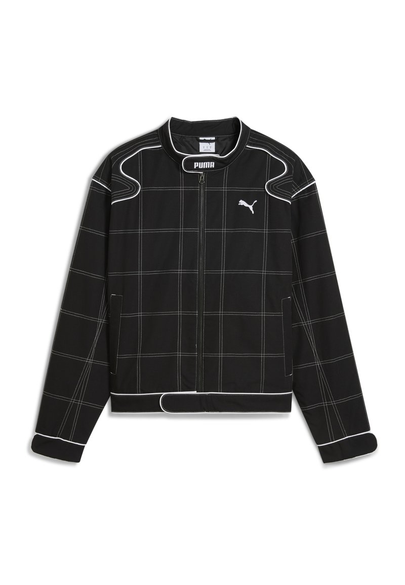 Musta takki, jossa on ruudullinen kuvio, valkoiset ompeleet, korkea kaulus, edessä vetoketjukiinnitys ja Puma-logo rinnassa.