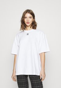 adidas Originals - TEE - T-shirts - white Miniatyrbilde 1