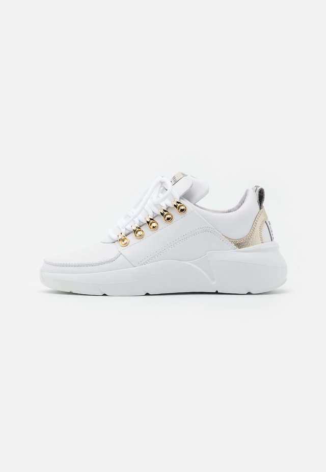 LUCY ROGUE ROYAL - Sneakers - white/gold