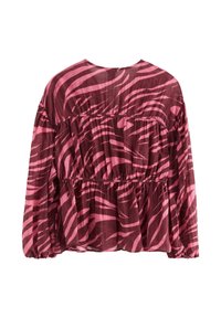 Ruskohihaisen blousen, jossa on vaaleanpunaisia seeprahaita, kerätty vyötärö ja ylisuuret hihat, valmistettu kevyestä, teksturoidusta kankaasta.