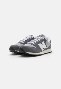 New Balance GM500LCR UNISEX - Sneakers low - grey