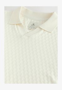 Ausgewählt, ecru cream