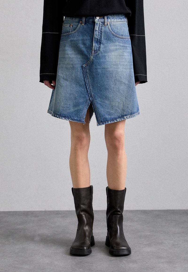 Maison Margiela Gonna in denim nera effetto vintage M60864-MM06D main image 0