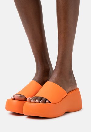 Natikači s peto - orange bright