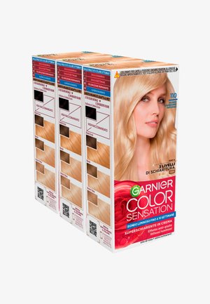 Scatole di tintura per capelli Garnier Color Sensation con una finitura lucida in crema, che presentano diverse tonalità di biondo e chiare istruzioni per l'applicazione.