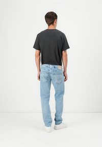 Thumbnail Image 4