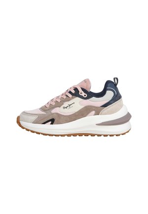 Sneakers con un design rosa, grigio e navy, realizzati con un mix di materiali in suede e tessuto, una suola intermedia bianca spessa e suola in gomma.
