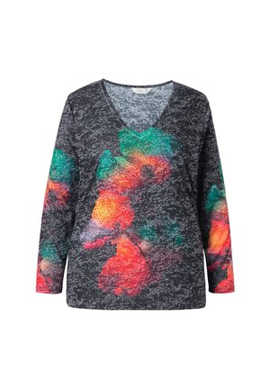 Długi rękaw ciemnogranatowy t-shirt typu V-neck z abstrakcyjnym pomarańczowym i zielonym wzorem kwiatowym oraz teksturowanym wzorem na całej tkaninie.