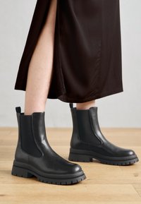 Δεν επιλέχθηκε, black