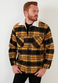 Buratti REGULAR FIT - Giacca da mezza stagione - mustard color