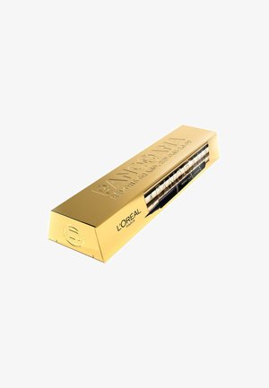 Un emballage rectangulaire doré avec du texte en relief. Contient plusieurs stylos eyeliner en noir et or. Surface lisse et brillante. Marque L’Oréal Paris.