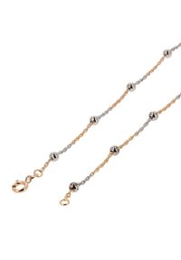 Gouden en zilveren gedraaide ketting met ronde zilveren kralen, voorzien van een karabijnsluiting en extra cirkelvormige schakel detail.