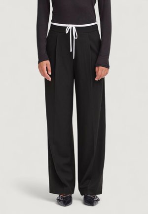 KYRRA - Pantaloni - black