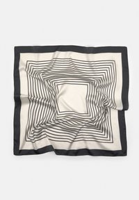 Hedvábný šátek s geometrickým vzorem černých linií na krémovém pozadí, lemovaný černou látkou. Měkká textura, čtvercový tvar.