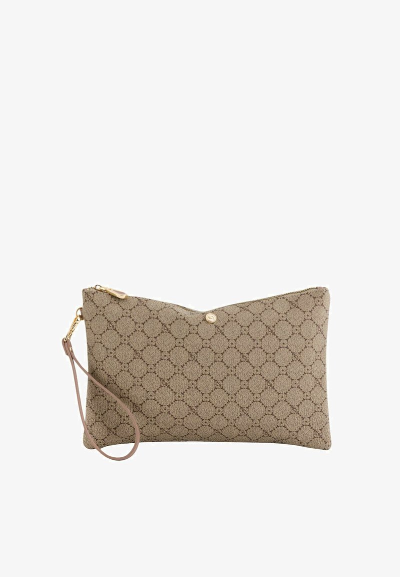 Beige kangas clutch, jossa on geometrinen kuvio, vetoketjukiinnitys ja rannekahva. Varustettu kullansävyisellä metalliosalla ja hillityllä kohokuvioidulla logolla.