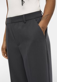 Object Trousers - magnet