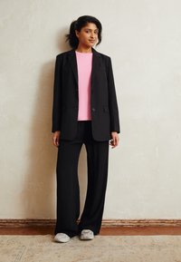Minimum RYNAH - T-shirt básica - sachet pink
