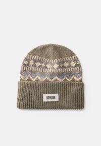 Gorro de malha em verde-azeitona com uma bainha de canelado. Apresenta um padrão em bege e azul, com um rótulo branco exibindo "DRYKORN."