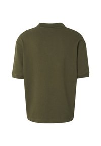 Polo vert olive à manches courtes avec tissu texturé et col classique, vu de dos.