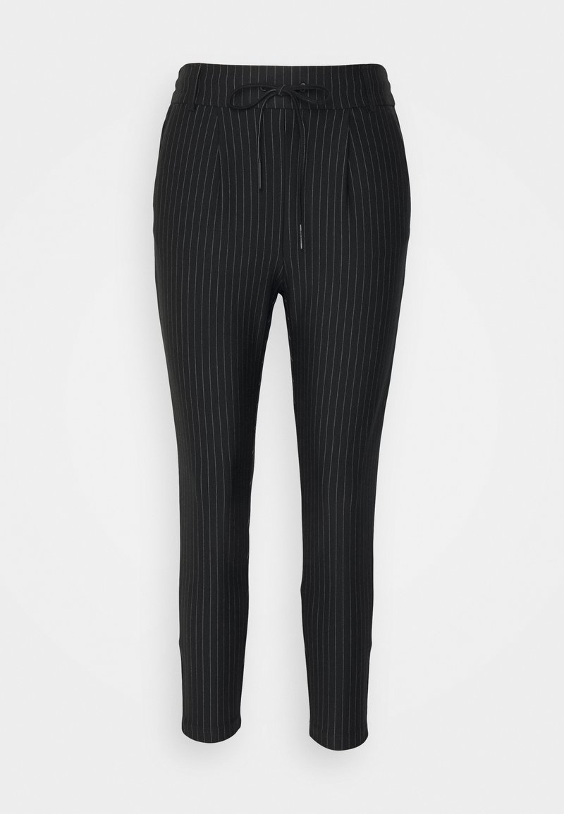 Pantalon noir fuselé avec de fines rayures verticales blanches et une taille ajustable avec un cordon de serrage.