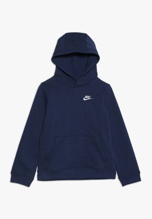 Sudadera con capucha Nike azul marino con bolsillo frontal tipo canguro y logo blanco de Nike en el pecho izquierdo, mostrada sobre un fondo blanco.