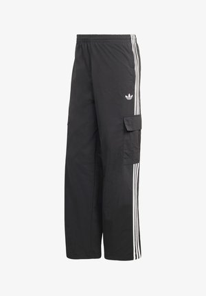 Czarne spodnie bojówki z białymi paskami po bokach, elastycznym paskiem w talii oraz boczną kieszenią. Wykonane z lekkiego, fakturowanego materiału.