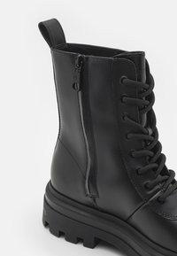 Calvin Klein Jeans Snørestøvletter - triple black
