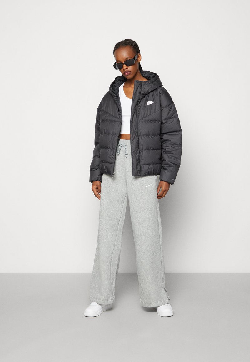 Nike Sportswear SPORTSWEAR PHOENIX FLEECE - Teplákové kalhoty - grey /sail