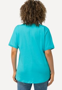 Ulla Popken PHOTO GRAPHIC SHORT SLEEVE  - Camiseta estampada - deep aqua