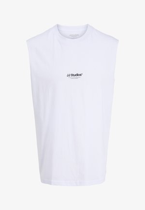 Fehér ujjatlan ing, középen kis fekete "JJ Studios" felirattal az elején, kör alakú nyakkivágással.