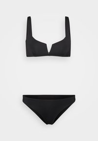 Unselected, black out